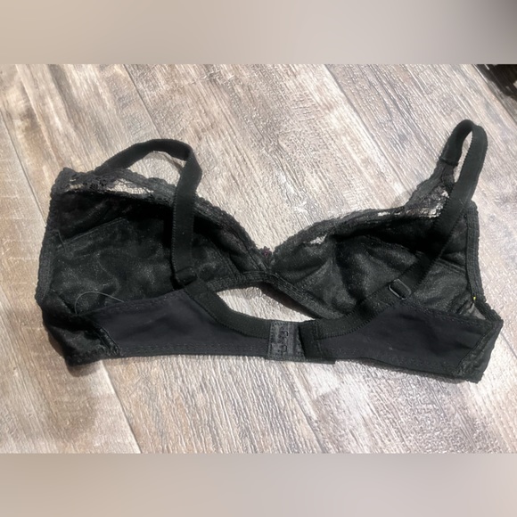Rare Vtg 70s Sexy Black nylon & Lace trim Bra • unlined • underwire free • 34B - Picture 7 of 10
